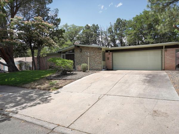 11501 Golden Gate Avenue NE, Albuquerque, NM 87111