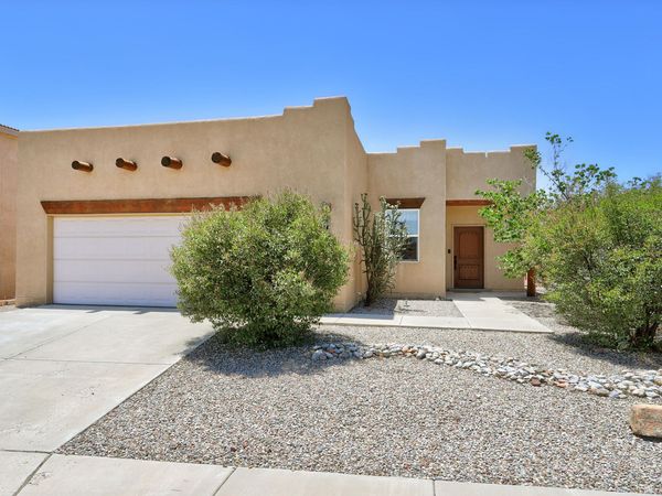7236 Hearthstone Road NW, Albuquerque, NM 87114