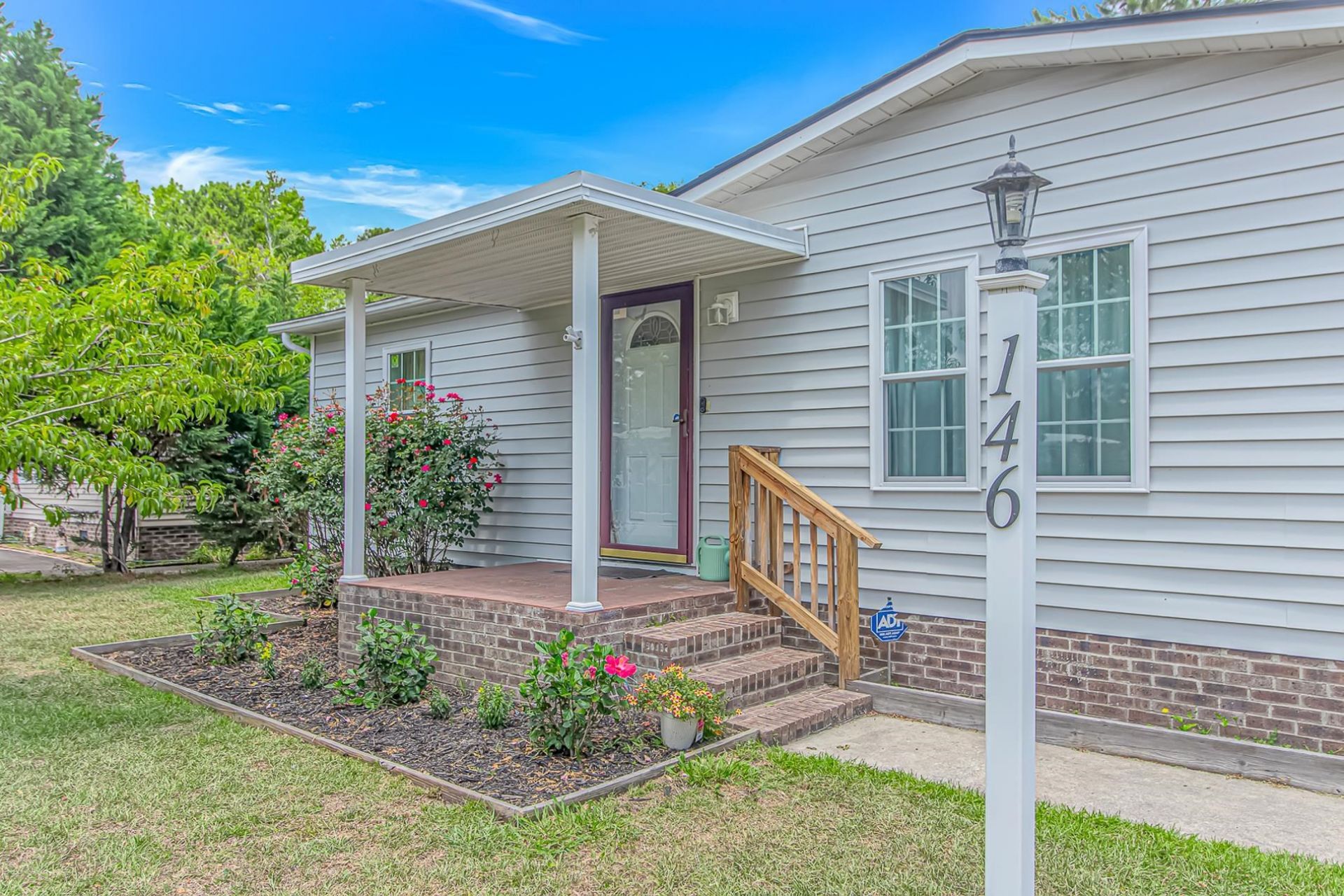 146 Queens Rd.  Photo 8