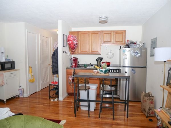 1039 Commonwealth Ave, Unit 33, Boston, MA 02215