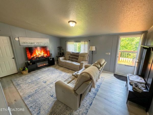 132 Fred King Lane, Sevierville, TN 37876