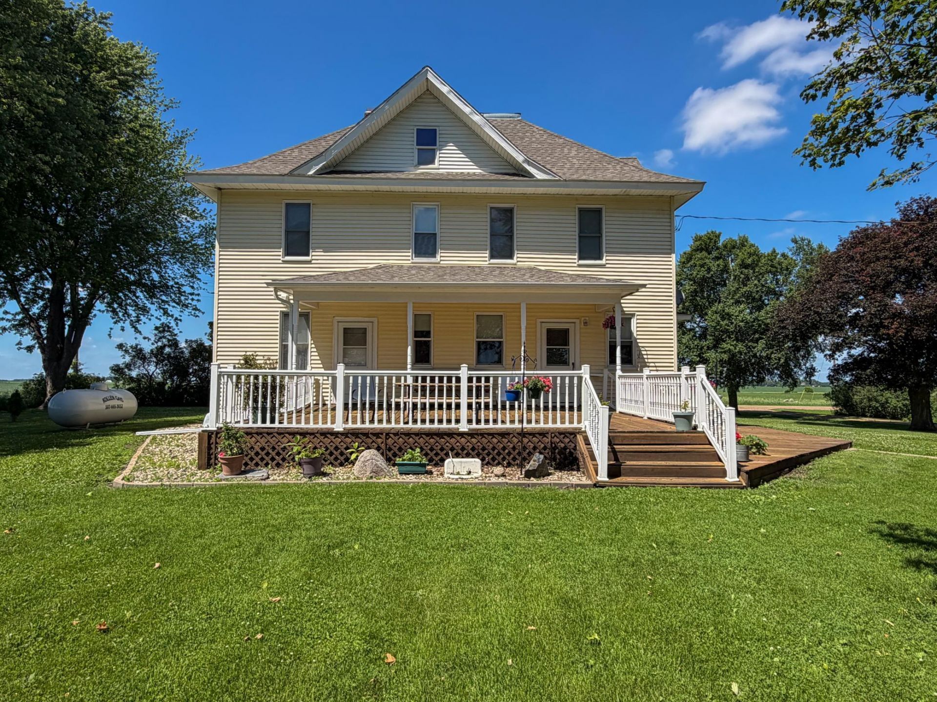 38575 280th Street , Henderson, MN 56044