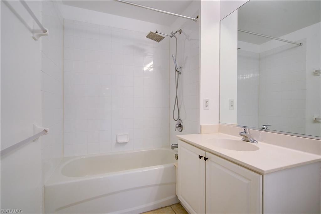 1310 Henley St , Unit 1902, Naples, FL 34105 Photo