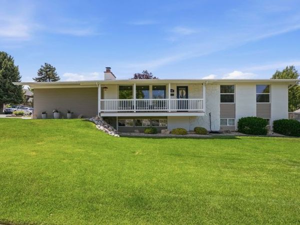 2590 E COUNTRY AVE , Cottonwood Heights, UT 84121