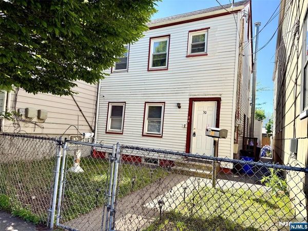 30 Searing Avenue, EAST NEWARK, NJ 07029