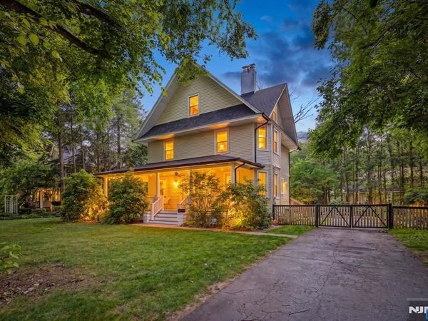 42 Forest Road, GLEN ROCK, NJ 07452