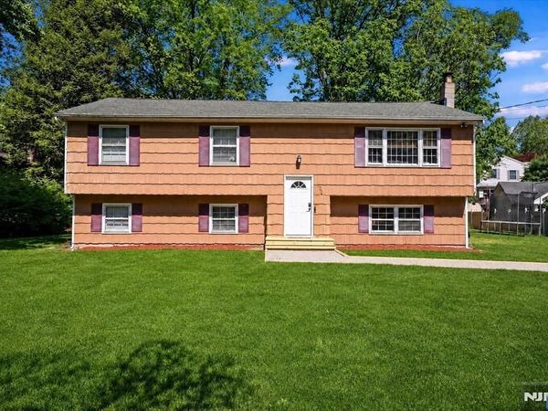 12 River Road, Jefferson Township, NJ 07438