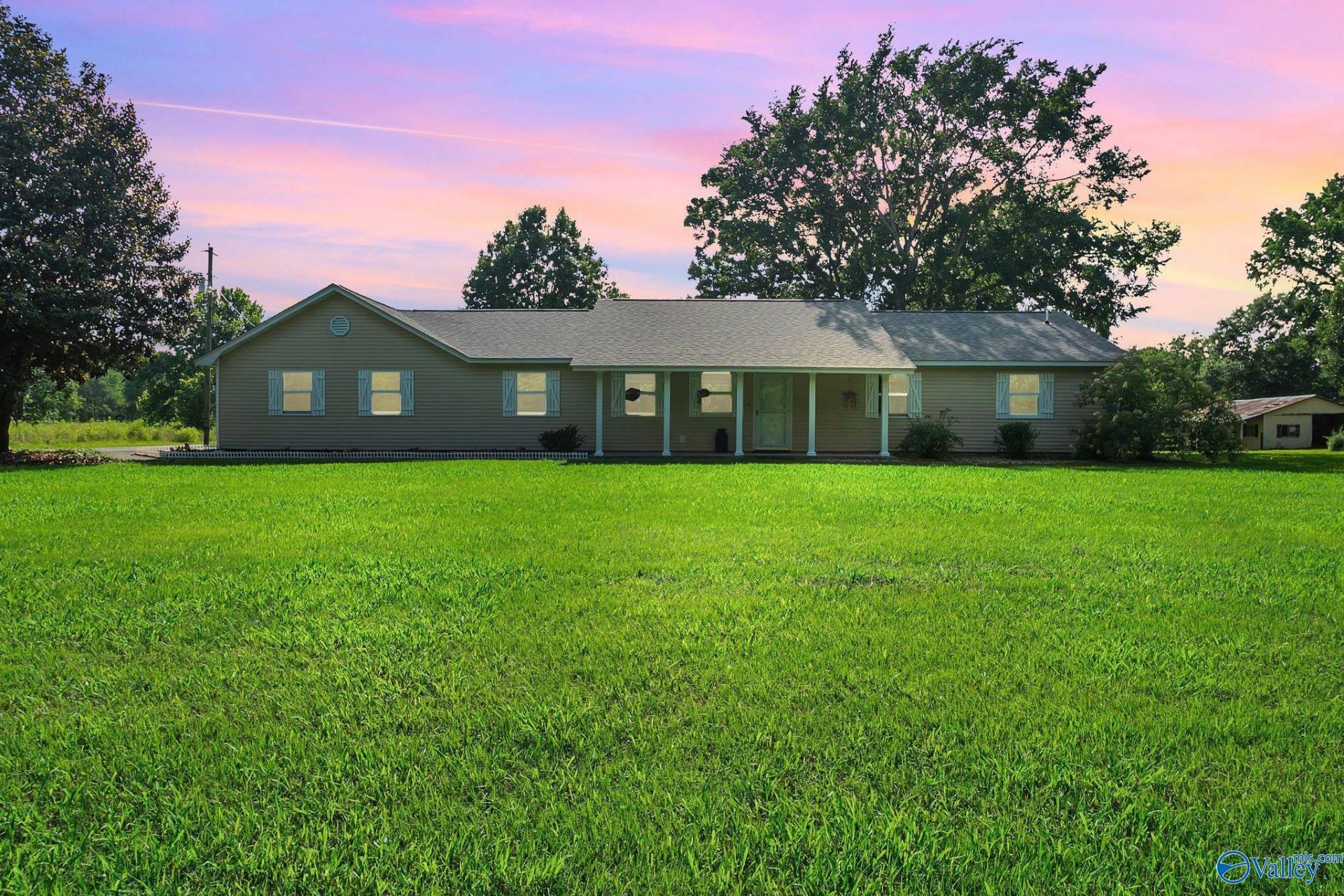 51 Collins Place Pvt Drive, Danville, AL 35619 Main Photo