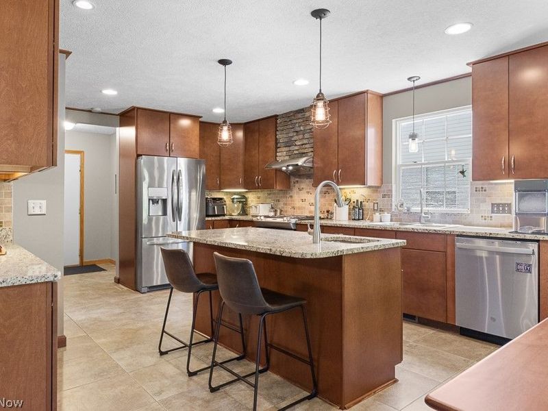 1021 Ledgestone Drive , Wadsworth, OH 44281 Photo 12