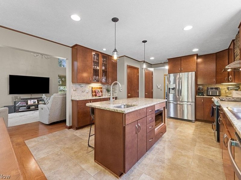1021 Ledgestone Drive , Wadsworth, OH 44281 Photo 14