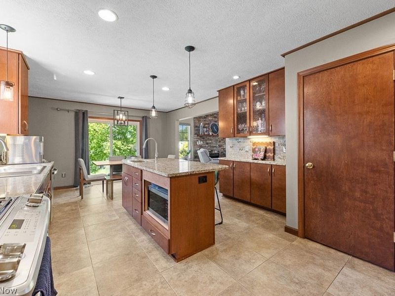 1021 Ledgestone Drive , Wadsworth, OH 44281 Photo 15