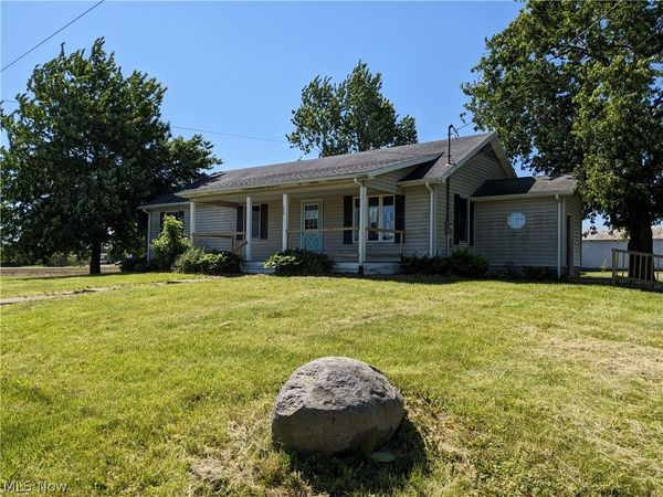 13096 Smith Road , Wellington, OH 44090