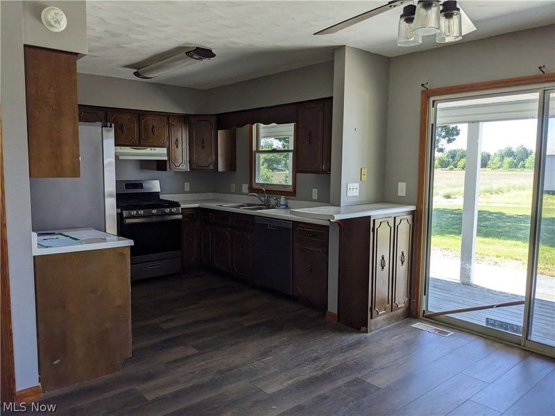 13096 Smith Road , Wellington, OH 44090 Photo 8