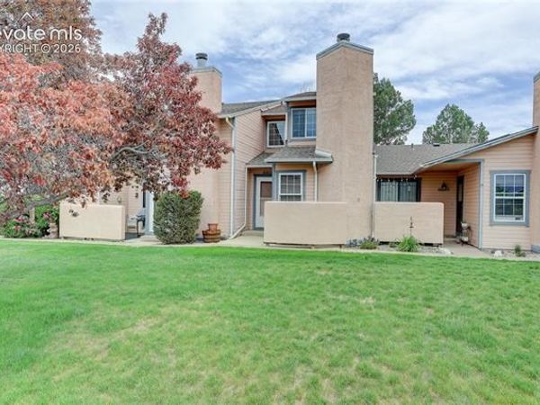 6614 Bobtail Drive, Colorado Springs, CO 80911