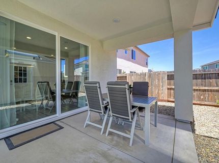 8229 Poppy Ridge Cir, Elk Grove, CA 95757 Photo