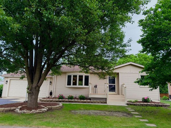 5640 W 84th Street , Burbank, IL 60459