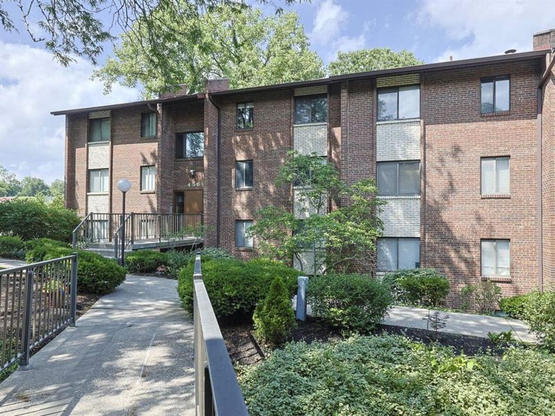 458 Grand Avenue, Unit 458-1, Cincinnati, OH 45205 Photo 2