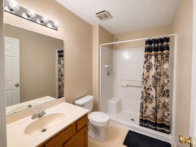7343 Chatham Court, Unit G, West Chester, OH 45069 Photo 11