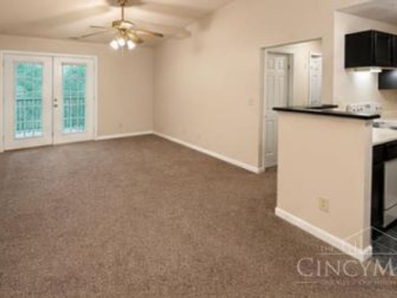 7343 Chatham Court, Unit G, West Chester, OH 45069 Photo 2