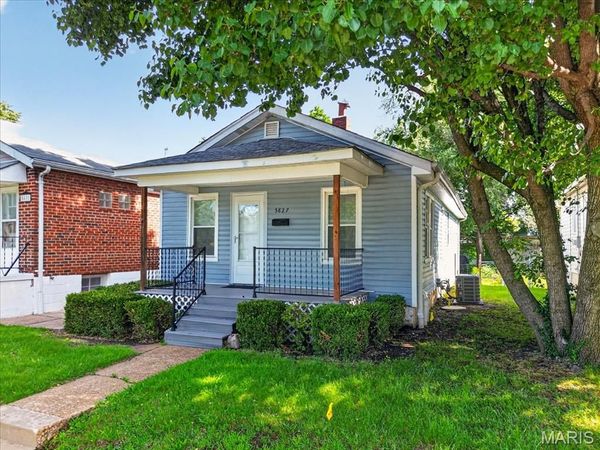 5827 W Park Avenue, St Louis, MO 63110