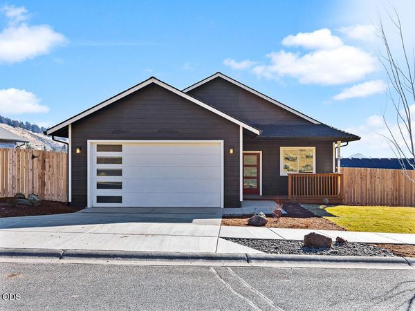 1176 W Ridge Drive, Unit 113, Klamath Falls, OR 97601
