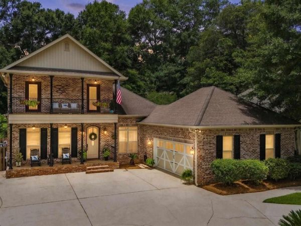 207 Pliska St, Fairhope, AL 36532