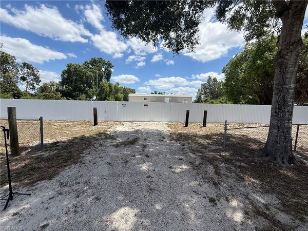 8165 Heck DR , NORTH FORT MYERS, FL 33917