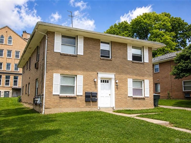 1315 Chardon Court, Dayton, OH 45403 Photo 12