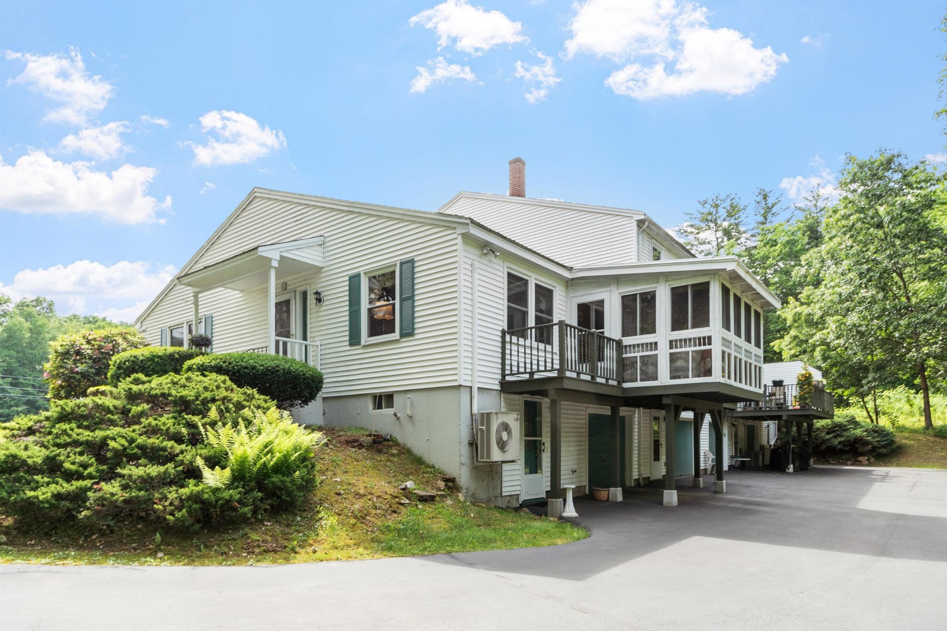 9 Crane Crossing Road, Unit 4, Plaistow, NH 03865 Main Photo