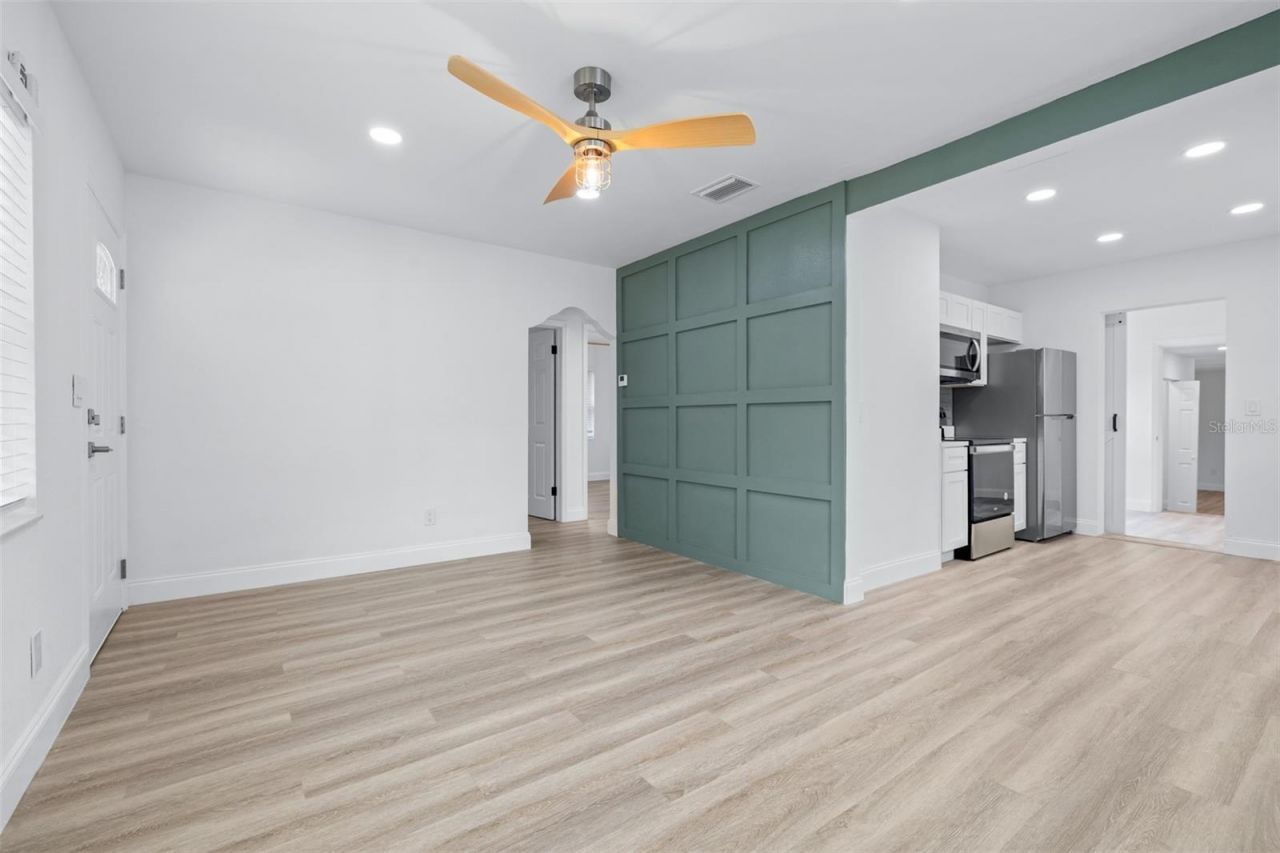 2325 Highland Street S, Saint Petersburg, FL 33705 Photo