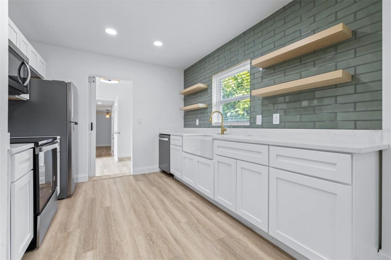 2325 Highland Street S, Saint Petersburg, FL 33705 Photo