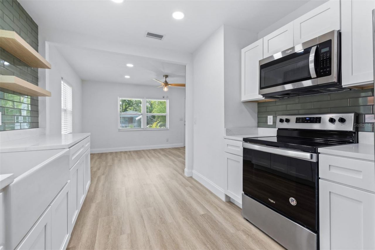 2325 Highland Street S, Saint Petersburg, FL 33705 Photo