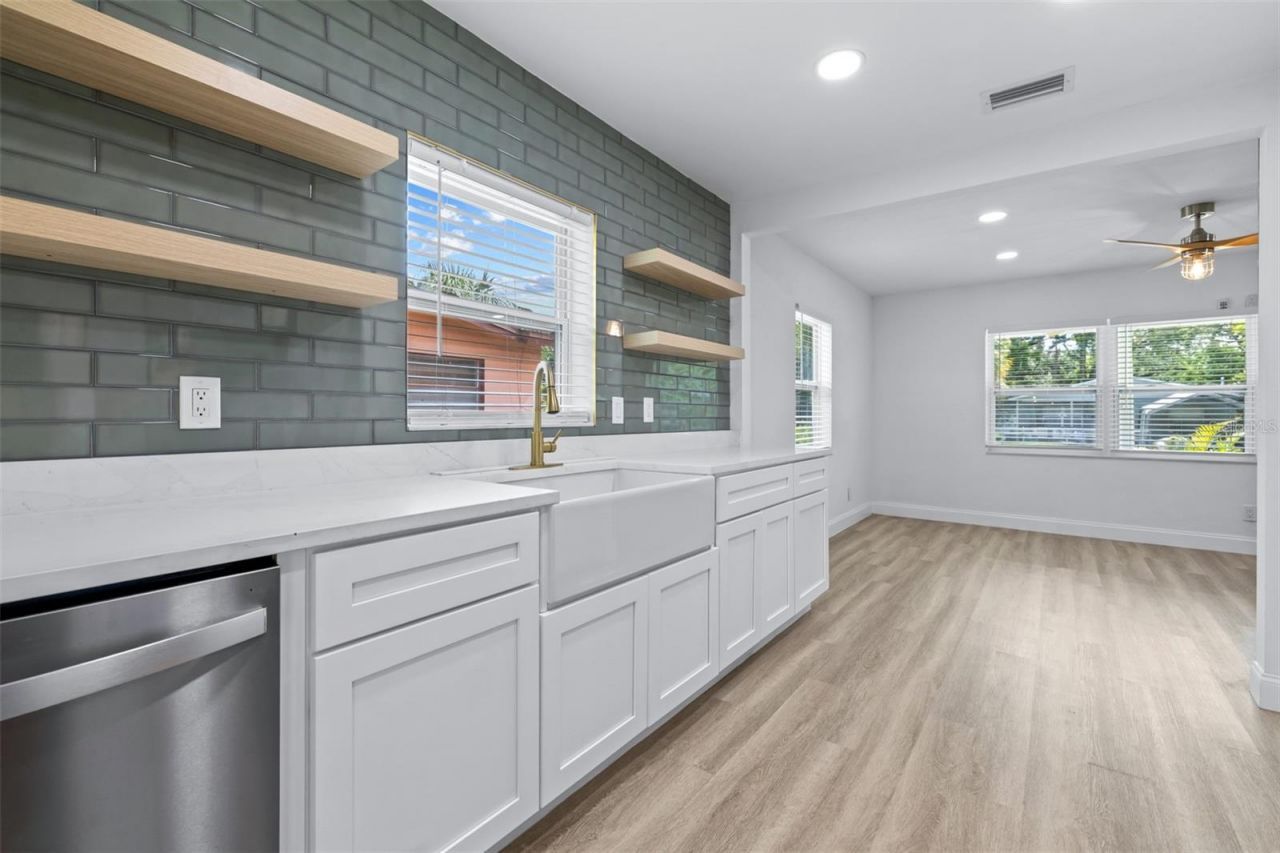 2325 Highland Street S, Saint Petersburg, FL 33705 Photo