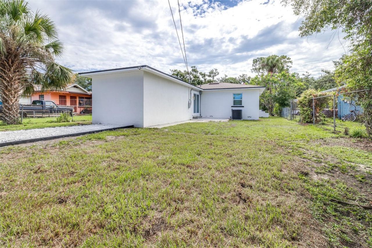 2325 Highland Street S, Saint Petersburg, FL 33705 Photo