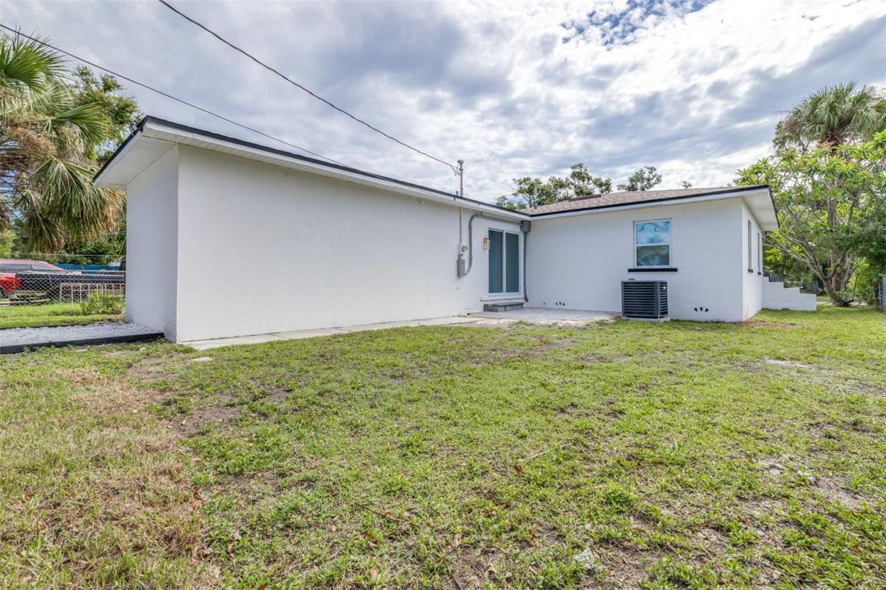 2325 Highland Street S, Saint Petersburg, FL 33705 Photo