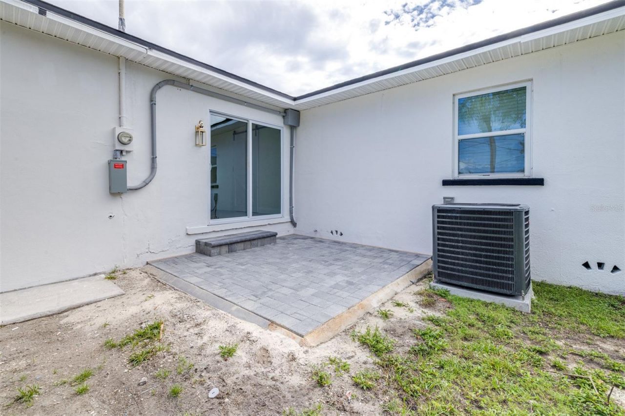 2325 Highland Street S, Saint Petersburg, FL 33705 Photo