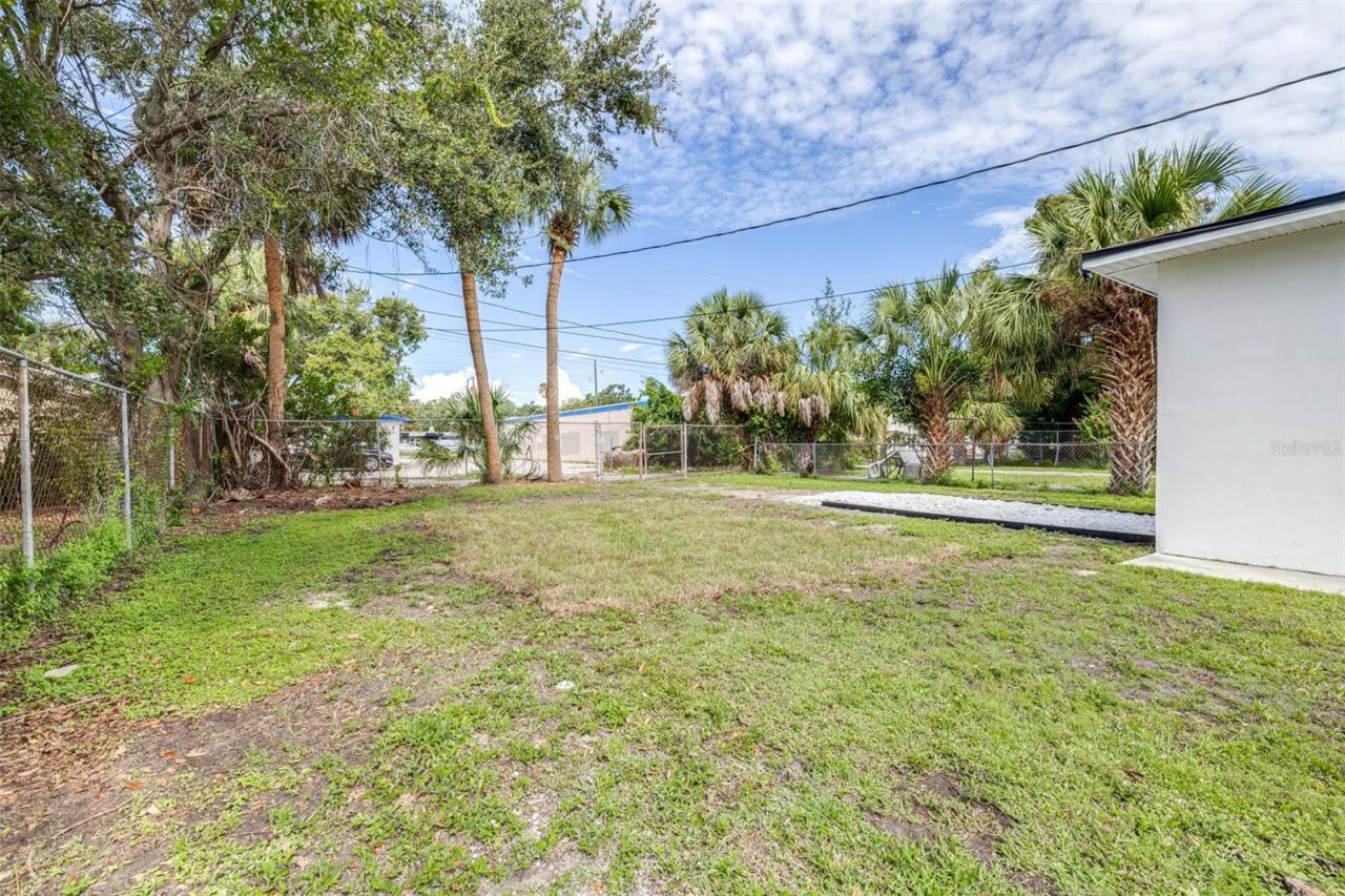 2325 Highland Street S, Saint Petersburg, FL 33705 Photo