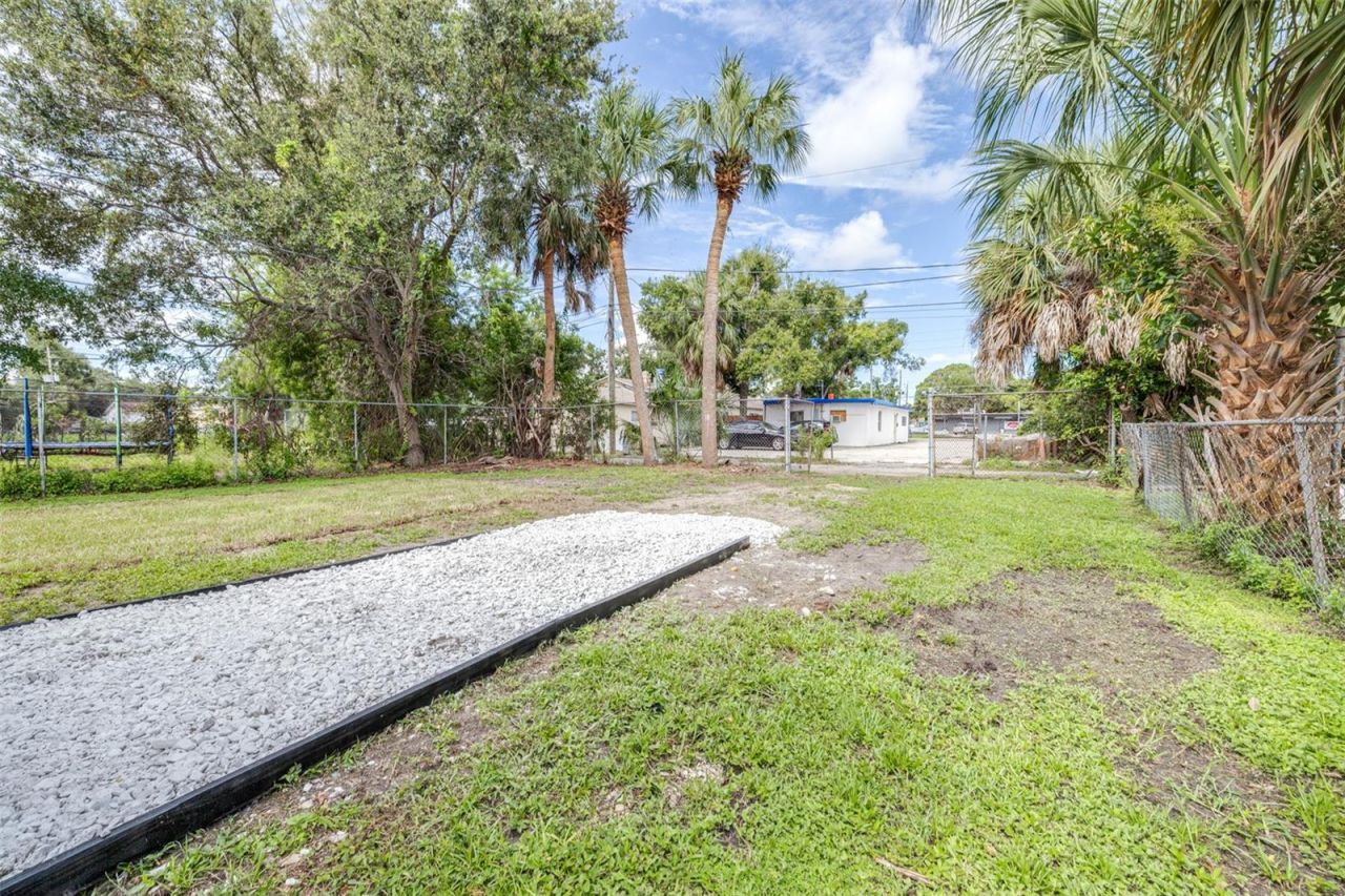 2325 Highland Street S, Saint Petersburg, FL 33705 Photo