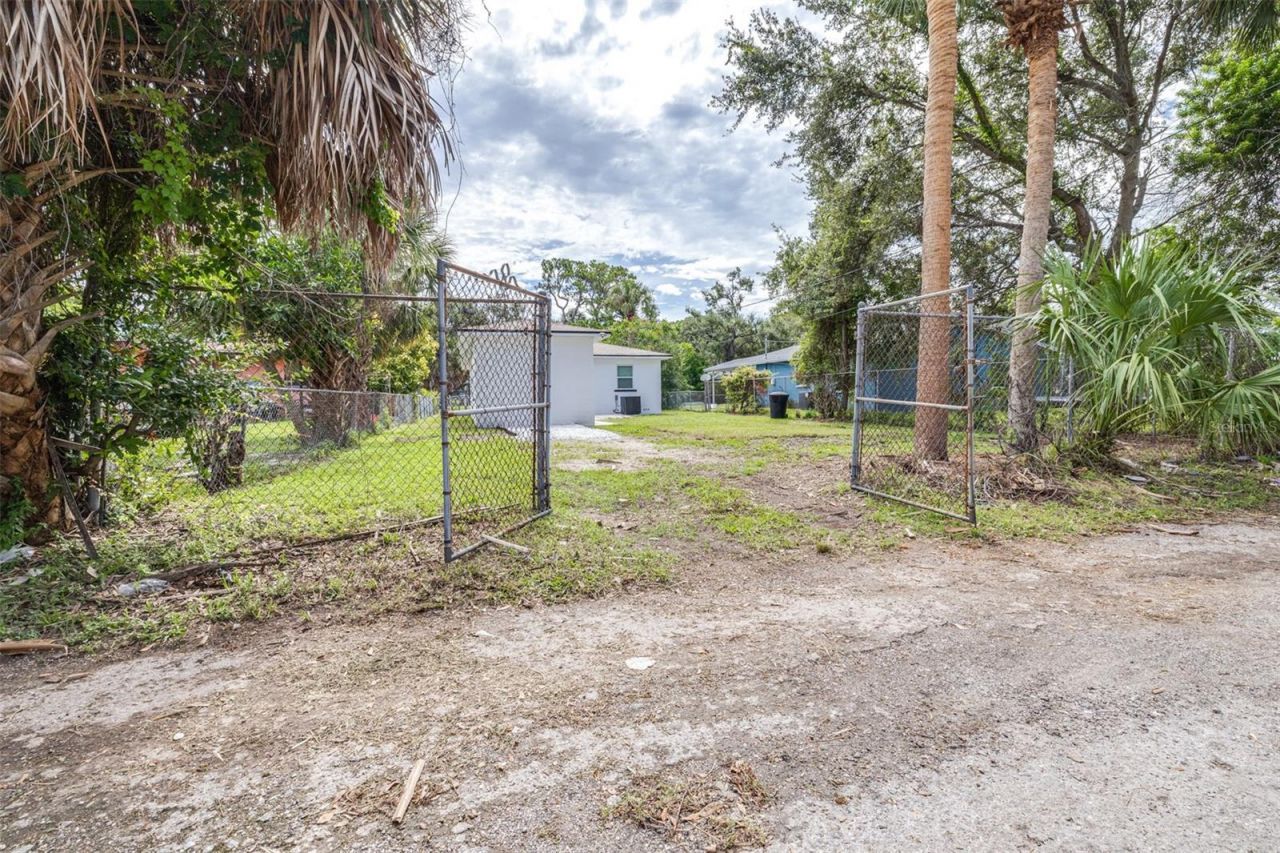 2325 Highland Street S, Saint Petersburg, FL 33705 Photo