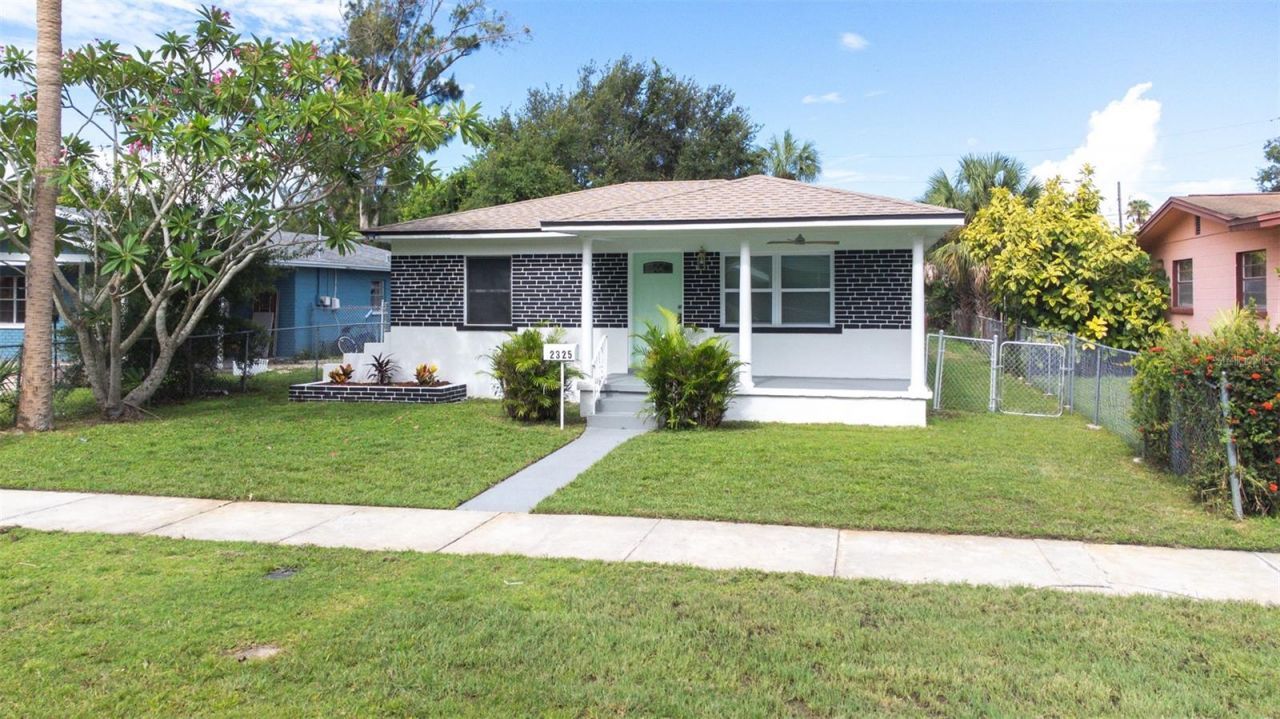 2325 Highland Street S, Saint Petersburg, FL 33705 Photo