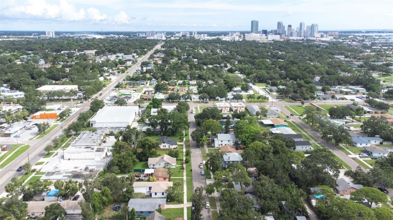 2325 Highland Street S, Saint Petersburg, FL 33705 Photo