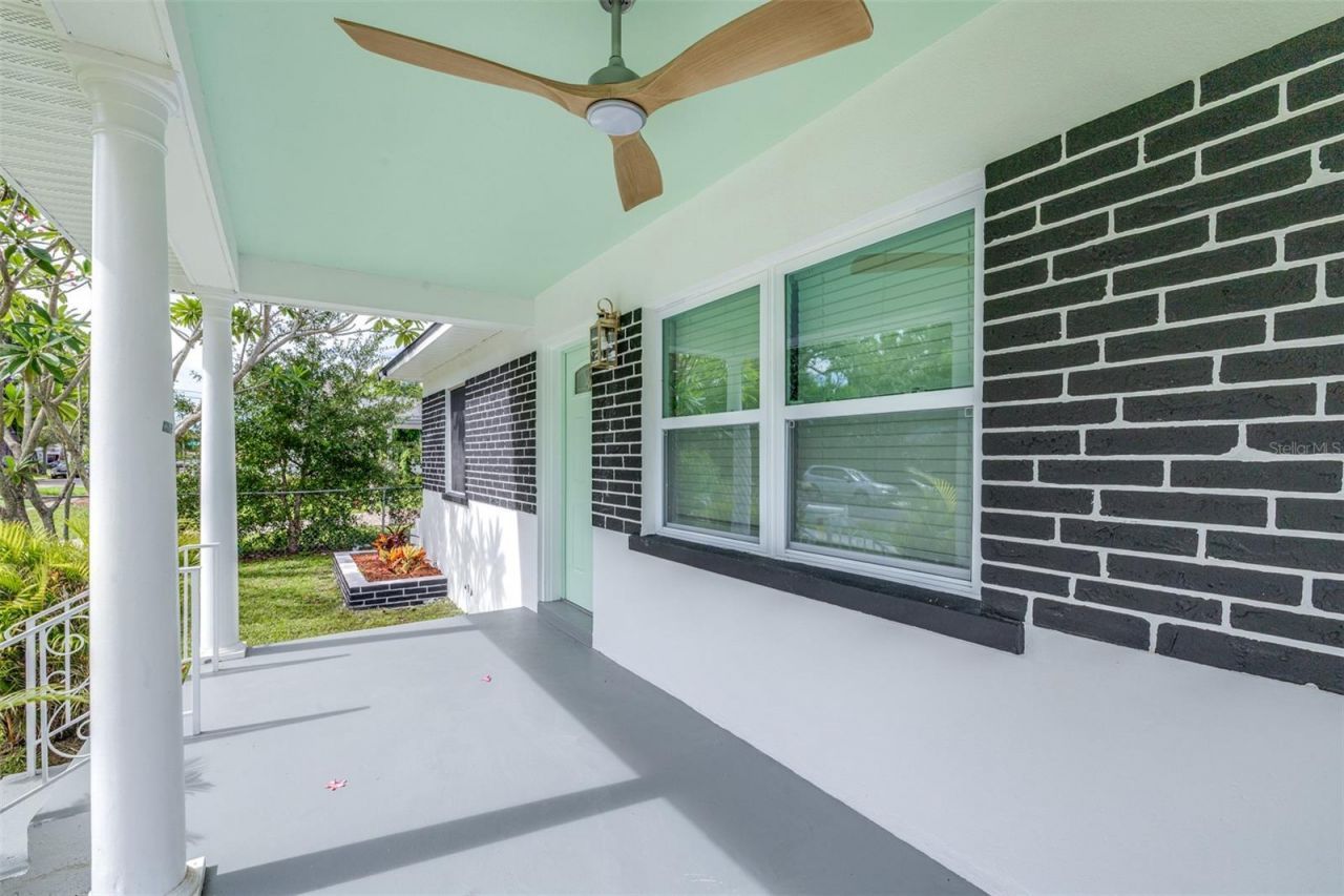 2325 Highland Street S, Saint Petersburg, FL 33705 Photo