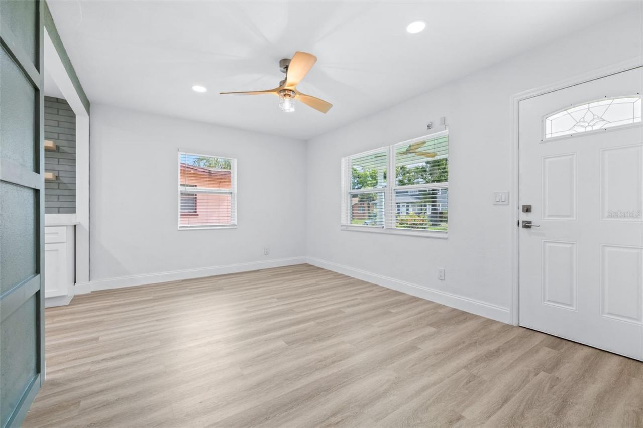 2325 Highland Street S, Saint Petersburg, FL 33705 Photo