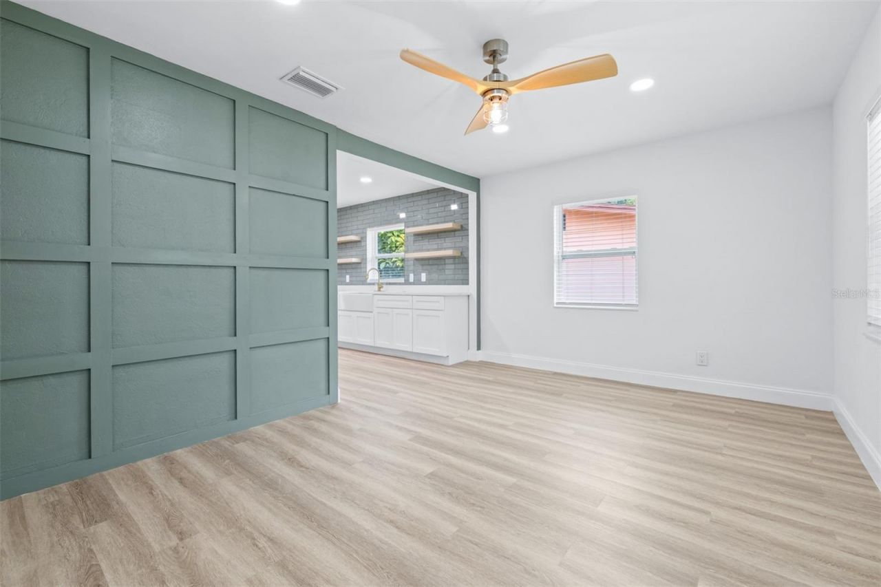 2325 Highland Street S, Saint Petersburg, FL 33705 Photo