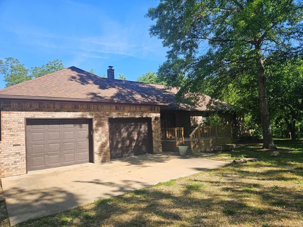6689 Douglas Road , Houston, MO 65483