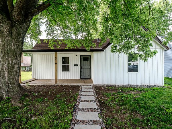 316 E Washington Street , Pierce City, MO 65723