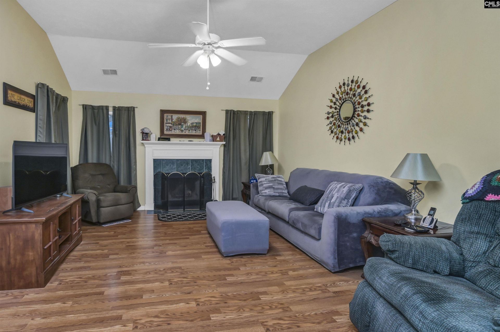 412 Knotts Court Photo 18