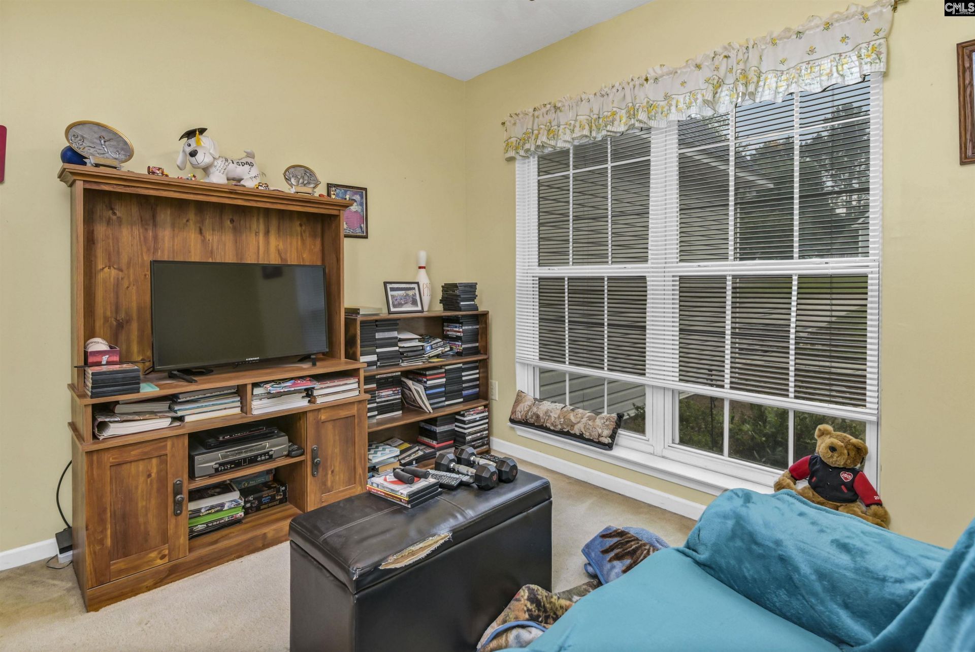 412 Knotts Court Photo 33
