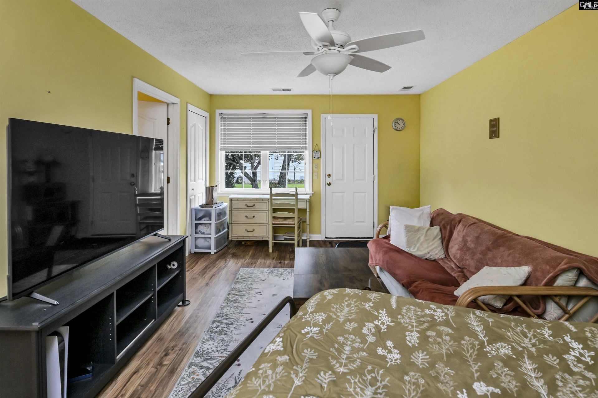 412 Knotts Court Photo 35