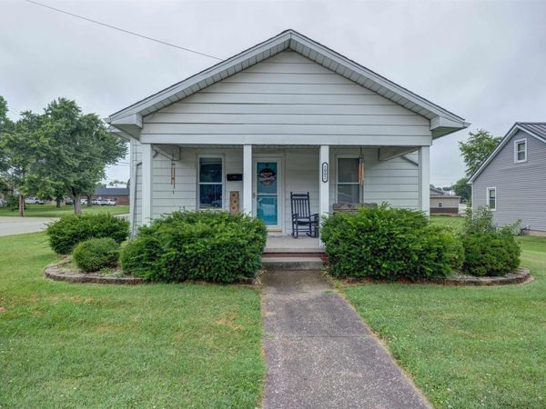 1002 Jackson Street, Huntingburg, IN 47542